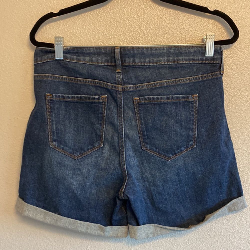 Old Navy- Slim midi dark Wash shorts- Size 8 - Picture 5 of 7